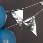 Гирлянда-флажки фольгированная в серебряном цвете, 1000 см