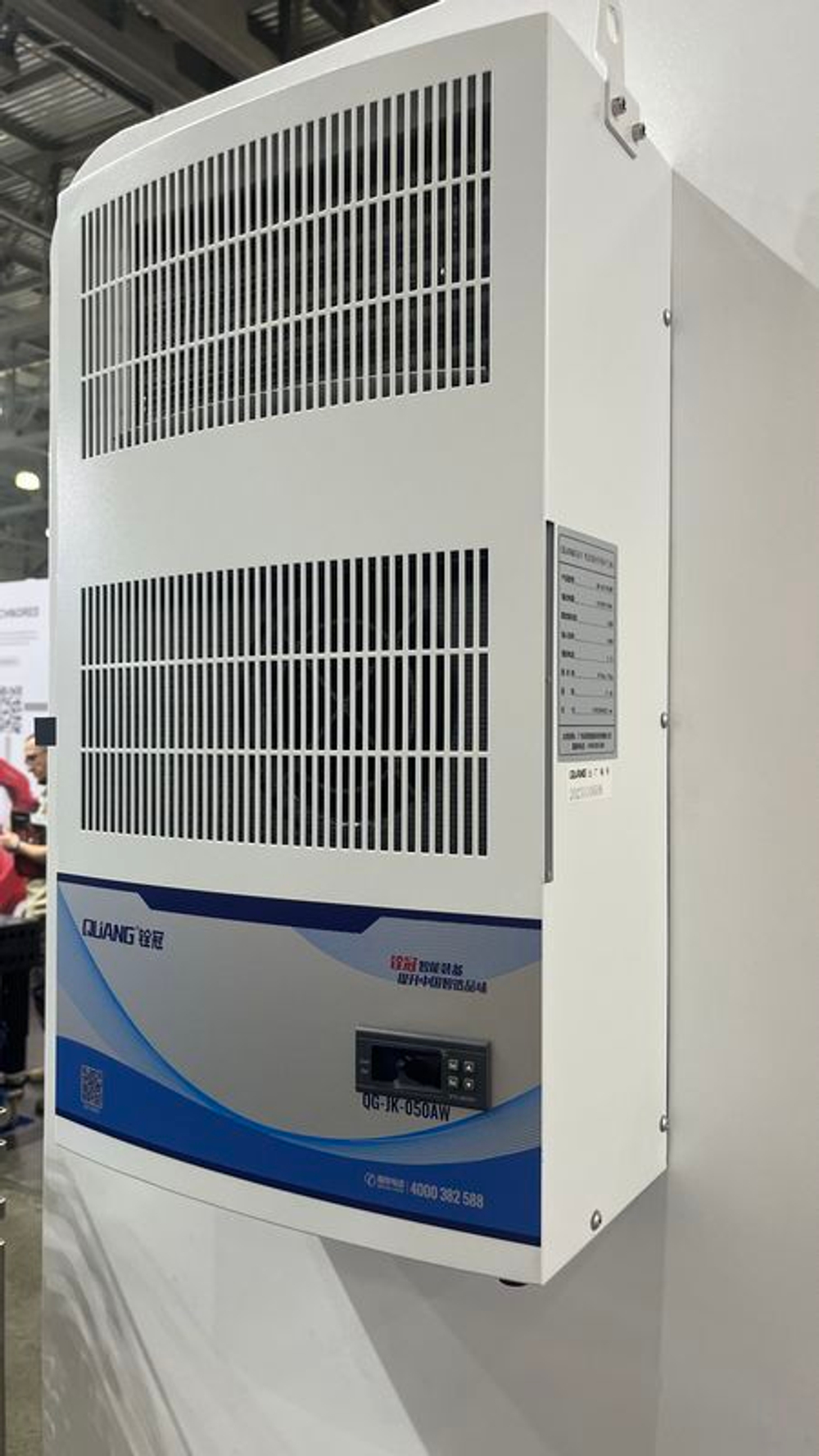 Вертикальный фрезерный обрабатывающий центр B-Power LV-1160 10000