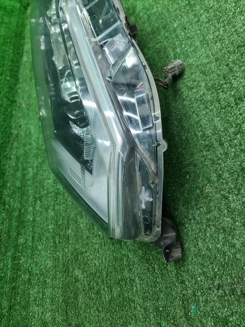 Битая Фара левая Nissan X-Trail T32 (2017-2022) галоген