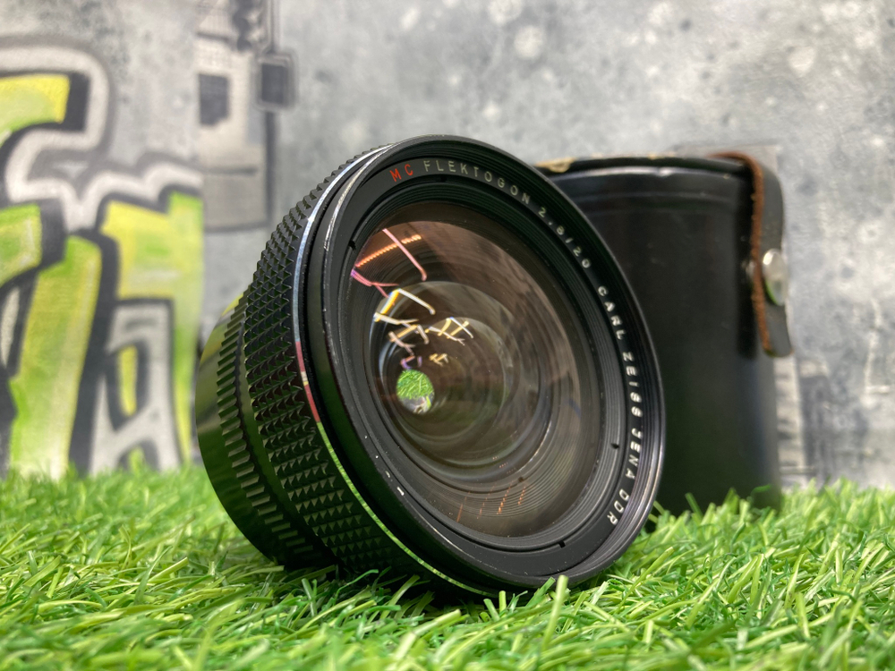 Carl Zeiss Jena Flektogon 20mm 2.8 MC