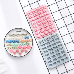 Форма силиконовая «Бантики. Сердечки. Губы» 33 ячейки