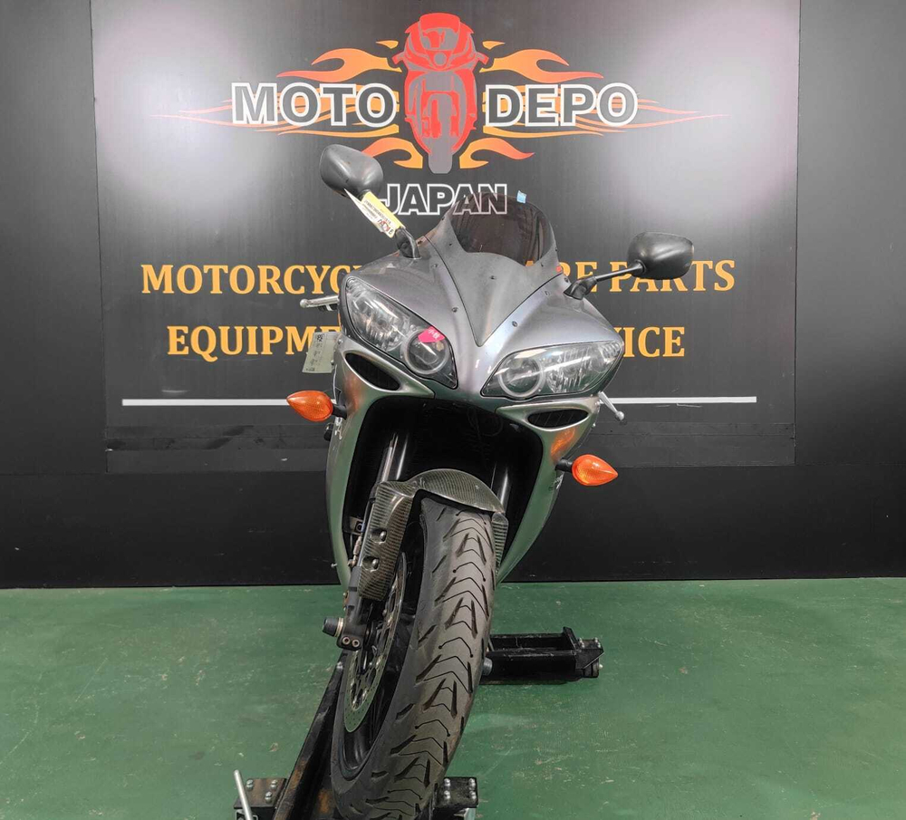 Yamaha YZF-R1 , 2004