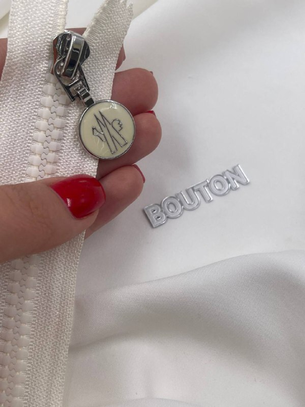 Молния Монкл. тракторная Айвори (молочная)