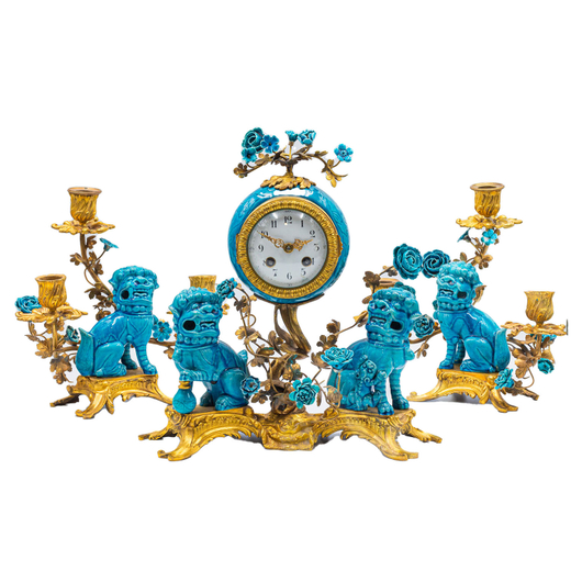 Каминный гарнитур. Часы и пара канделябров Людовика XV -Рокайль. Фарфор, бронза Франция. Кон.VIII в.
