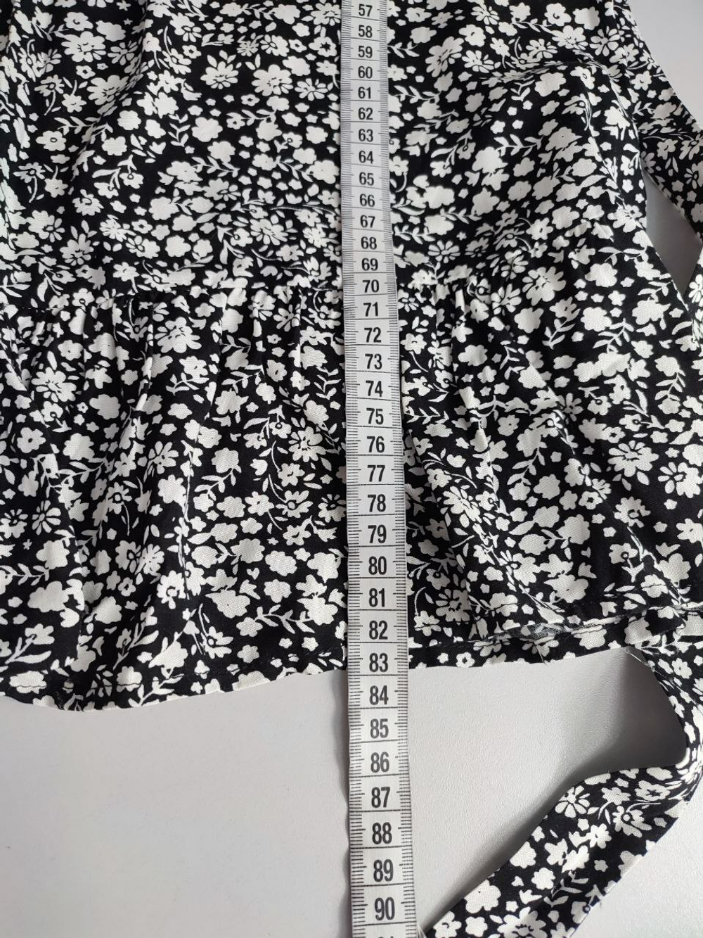 Платье Cropp из вискозы в цветочек 44 размер