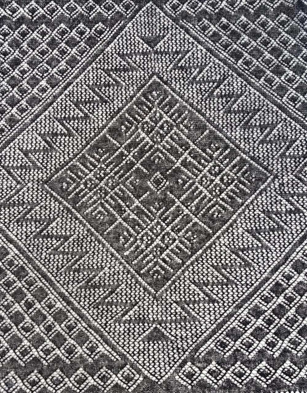 Оренбургский пуховый платок-паутинка А120-07 черный