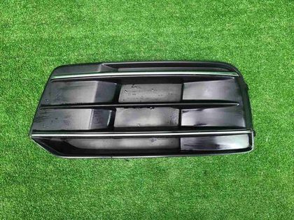 Решетка переднего бампера левая Audi Q5 2 (17-20)