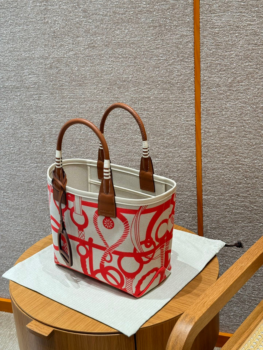Hermes Steeple 28 cm