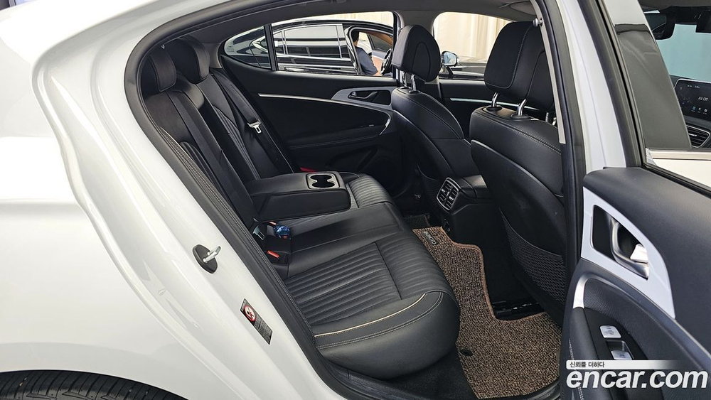 Genesis G70 2.0T (10.2019)