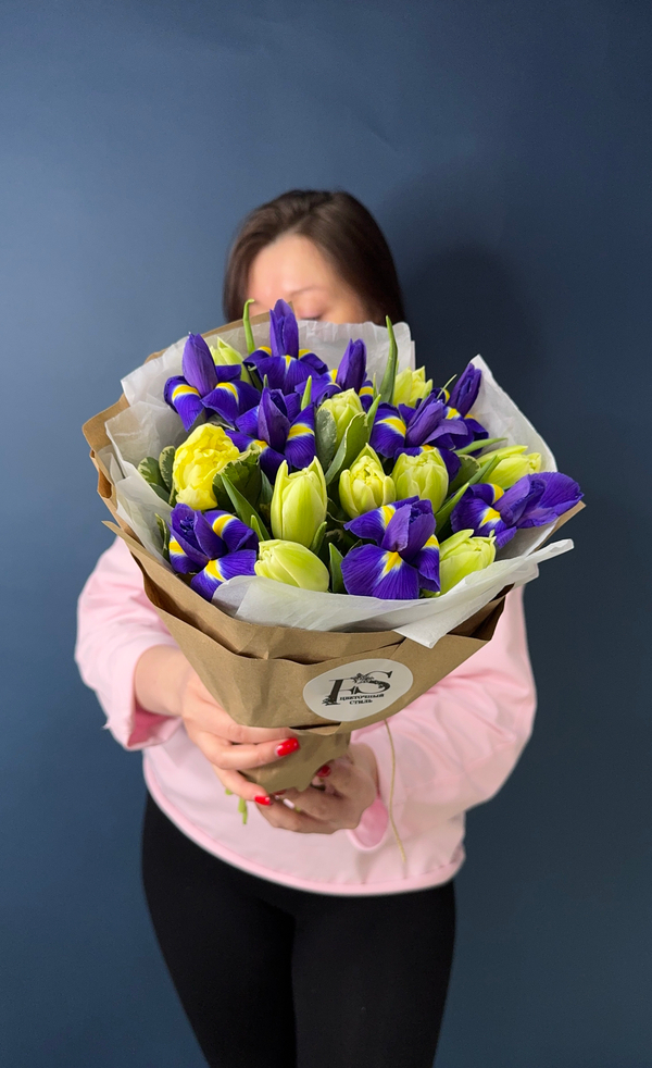 Букет из Тюльпанов и Ирисов