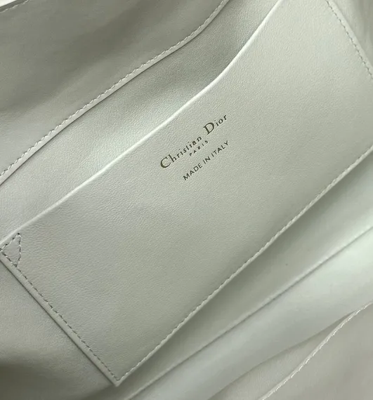 Сумка Dior Toujours вертикальная, белый