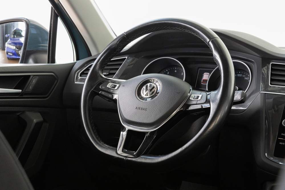 Volkswagen Tiguan, 2020 год