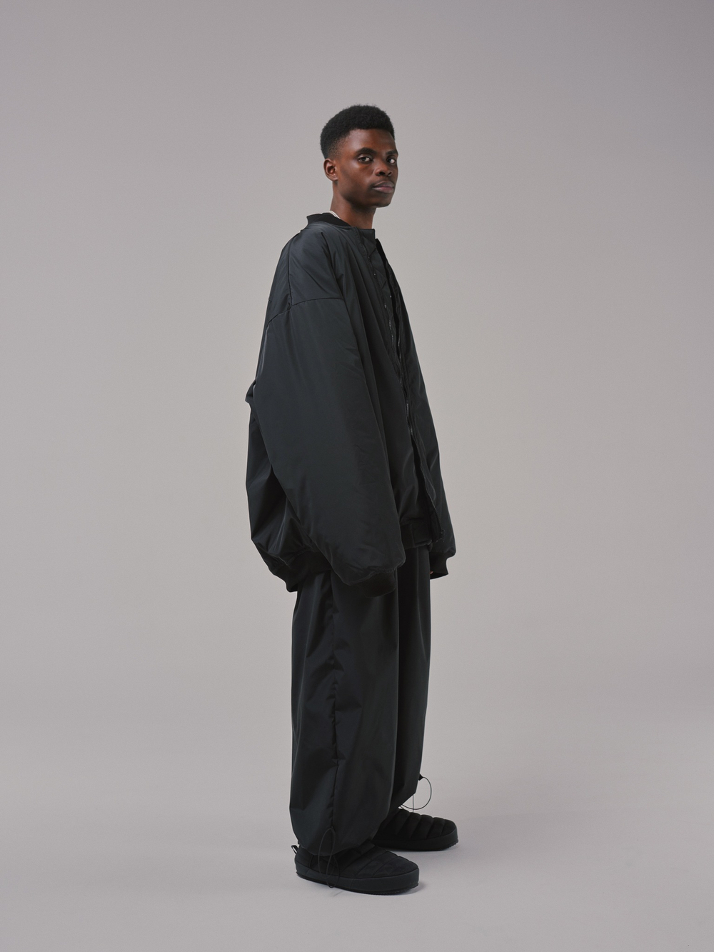 Baggy Trousers [Black]