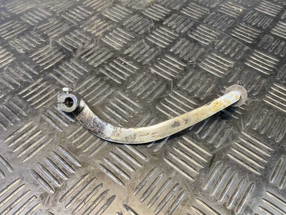 Лапка КПП Suzuki Intruder VS750 VR51A