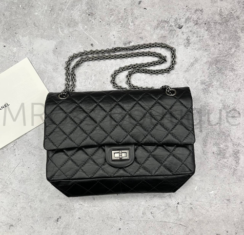 Черная сумка Chanel 2.55