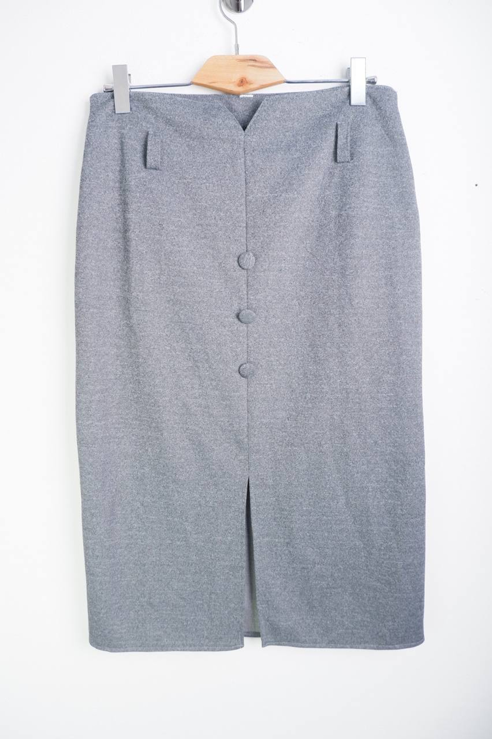 Юбка серого цвета, визуально 48 размер