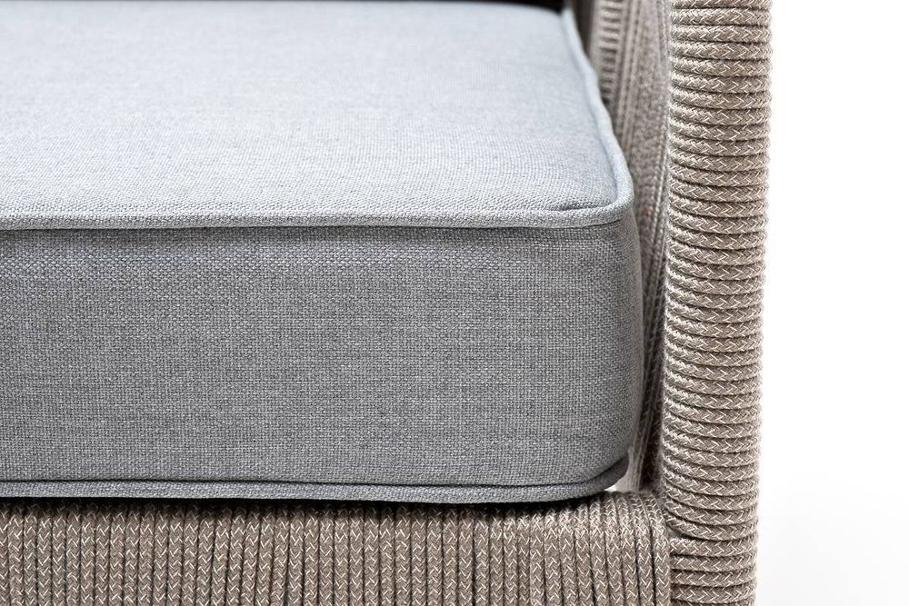 "Канны" кресло плетеное из роупа, каркас алюминий светло-серый (RAL7035) муар, роуп серый меланж круглый, ткань светло-серая