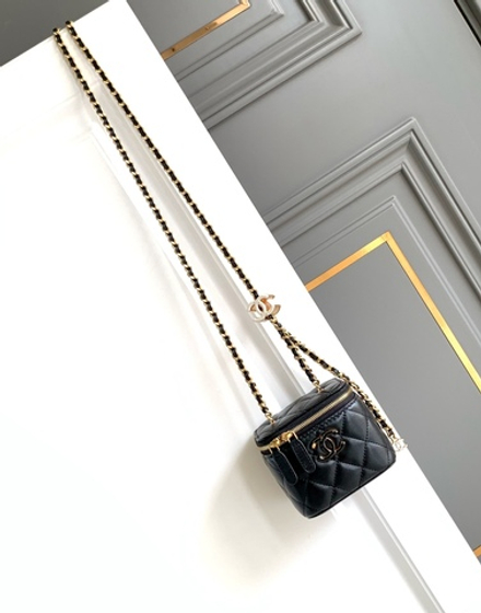 Chanel Vanity Bag 11 cm