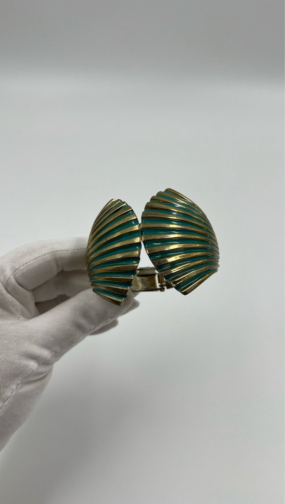 Браслет с эмалью