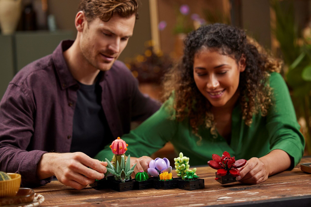 Конструктор LEGO Succulents 10309 Набор для сборки растений