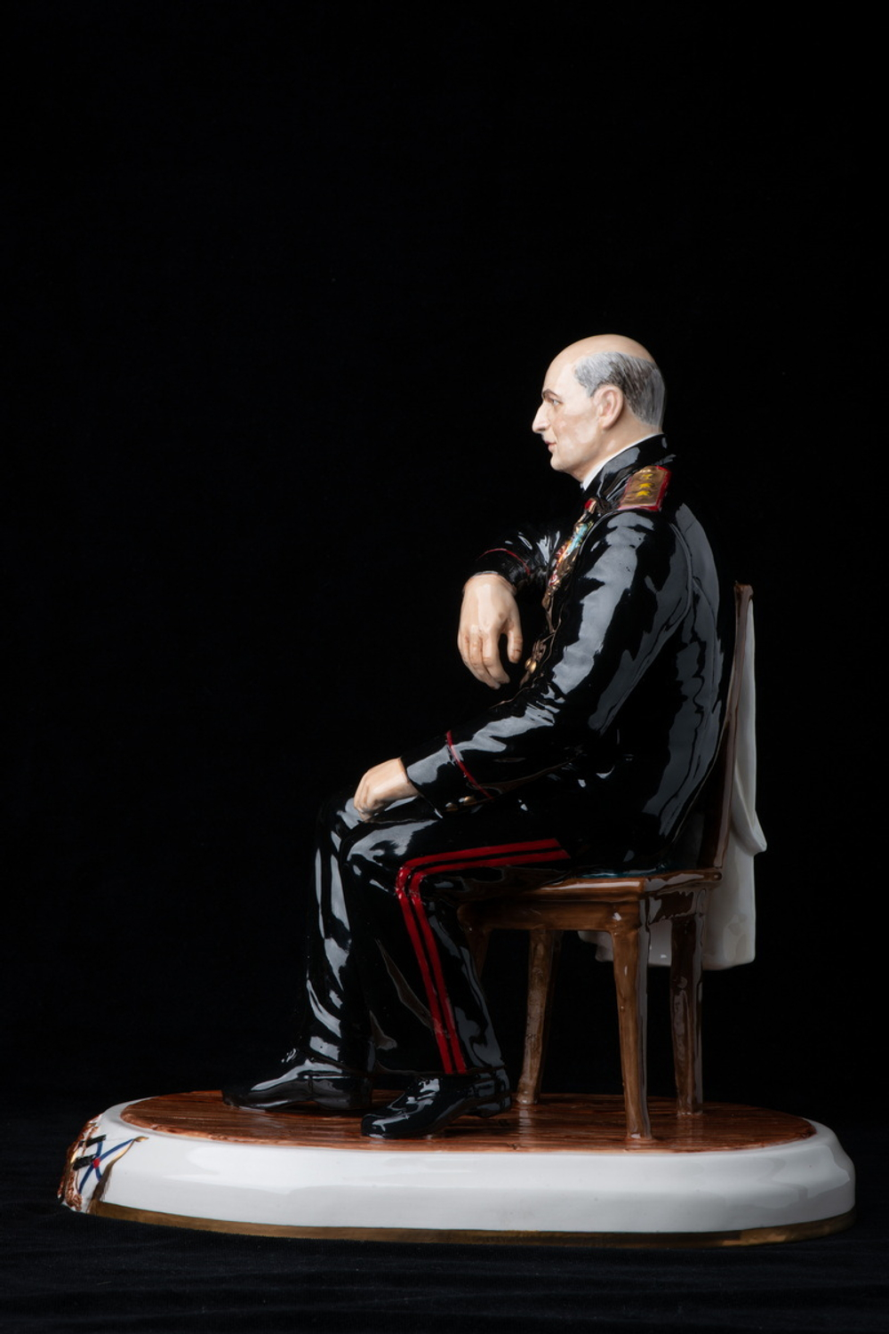 Статуэтка. Фарфор. Солдат. Джанелидзе Иустин Ивлианович - Русский флотоводец. Россия