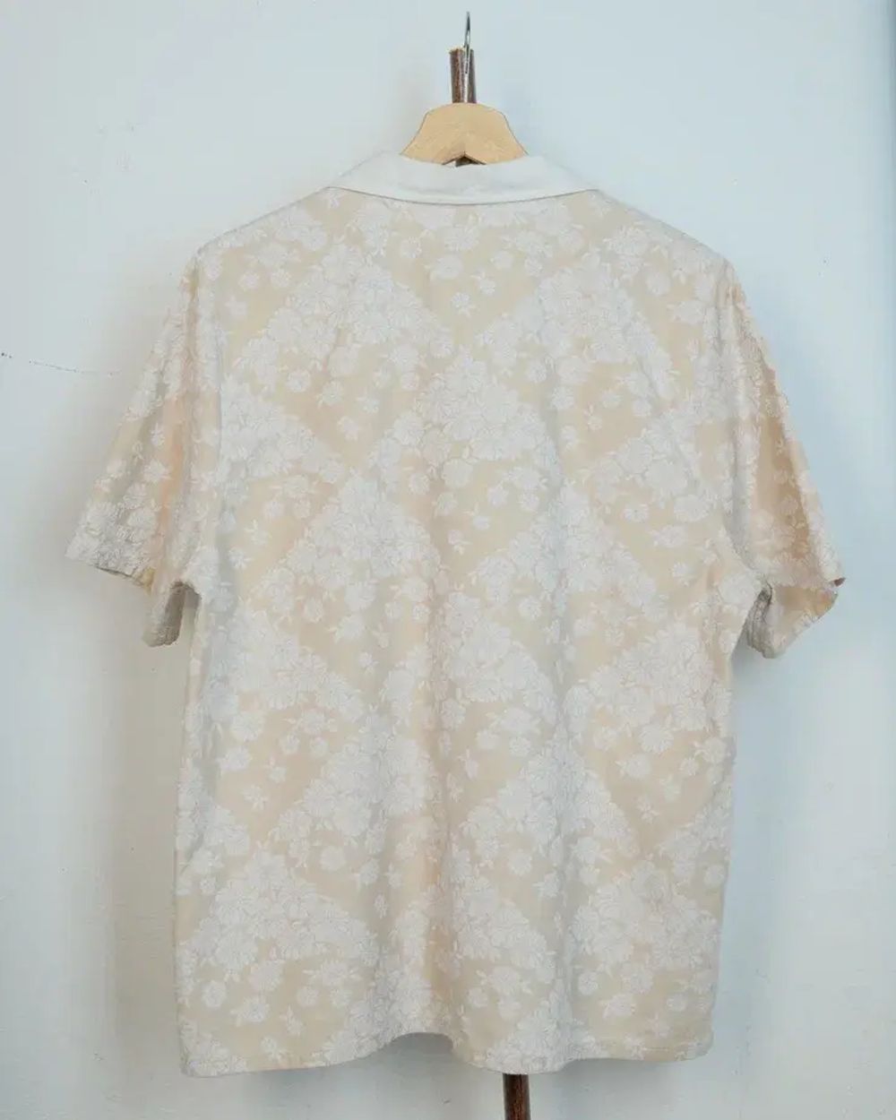 Рубашка Soeurs с Цветами на Карманах белая