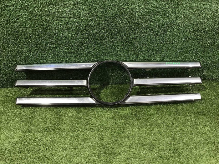 Накладка решетки радиатора Mercedes G w463 (2008-2015)