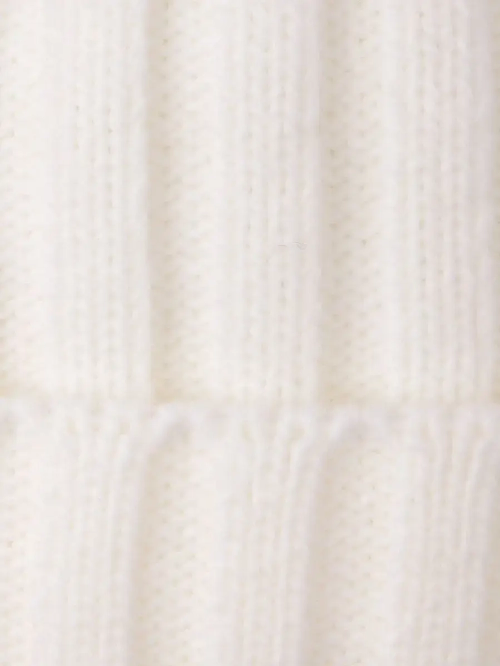 Шапка зимняя для девочки с помпоном и снуд