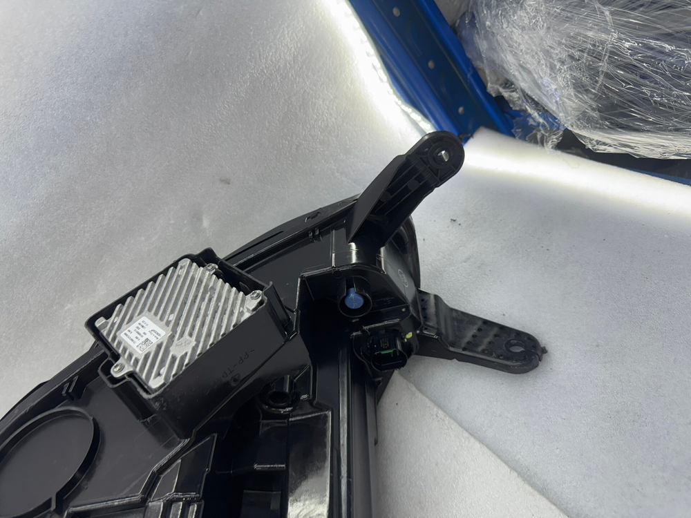 Оригинальные LED фары для GAC Hyper HT (левая и правая)