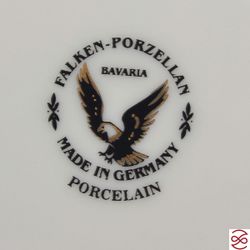 Блюдо овальное Falkenporzellan Rio white gold 24 см