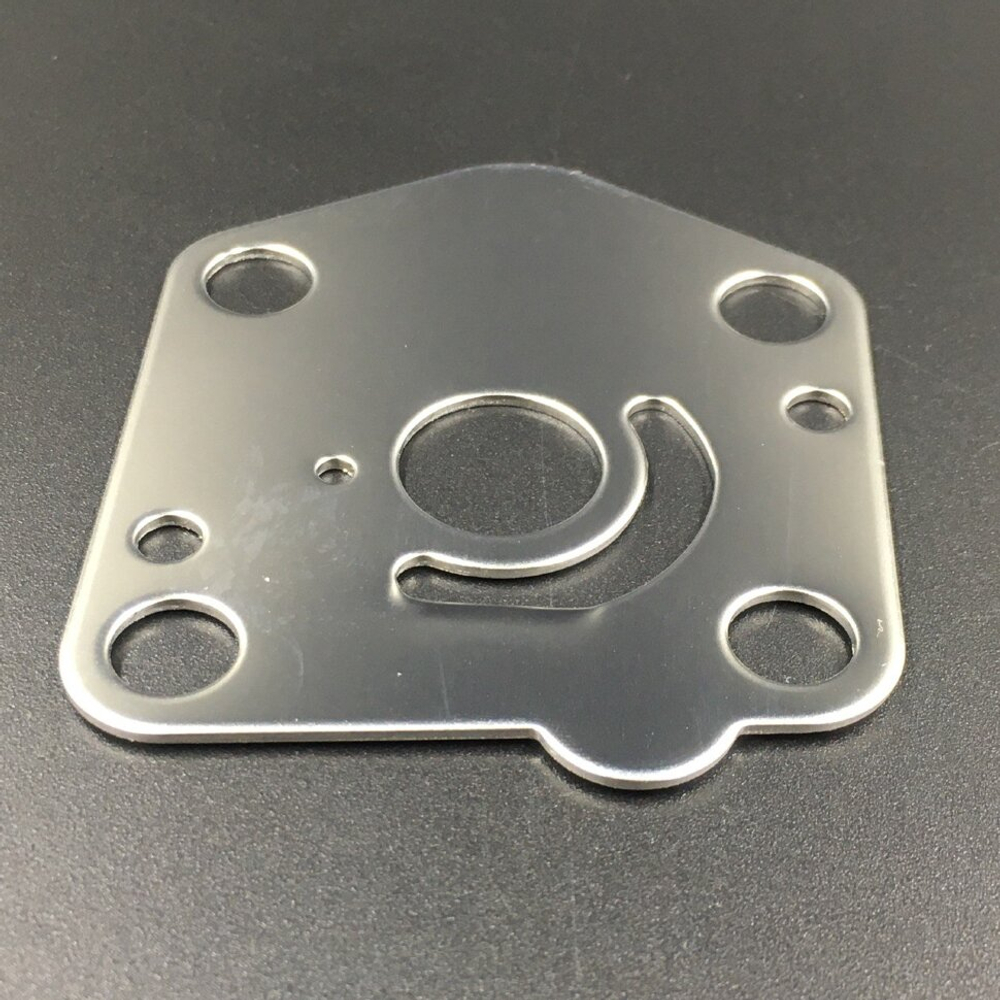 Пластина помпы охлаждения Suzuki 9.9-15, DF9.9-15 (Omax)