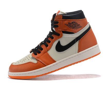 Nike Air Jordan 1 Retro High Basketroom.ru