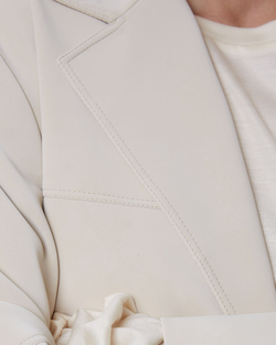 Жакет свободного кроя из искусственной замши молочный