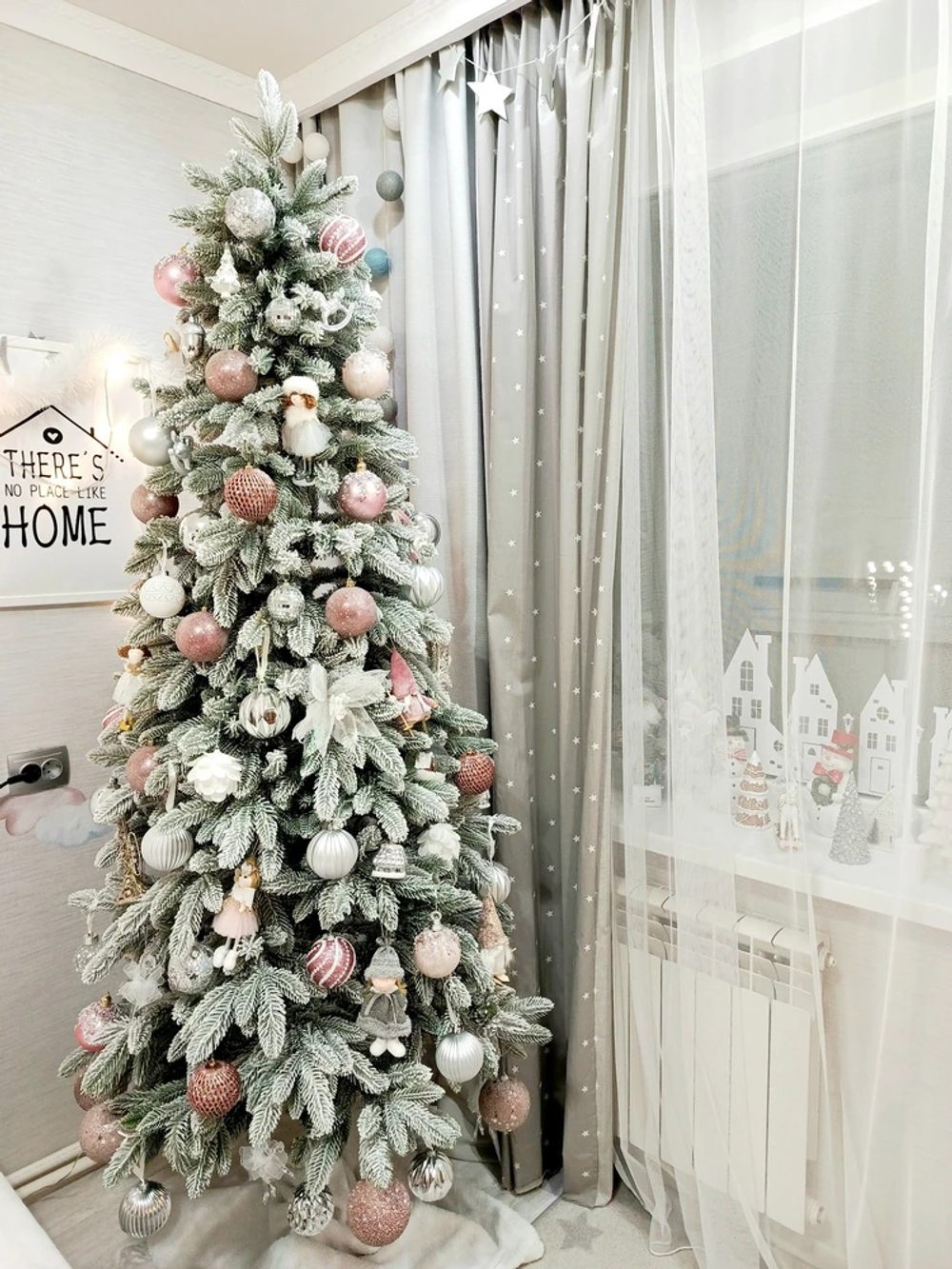 Ель искусственная Царь елка Беверли стройная заснеженная 210 см