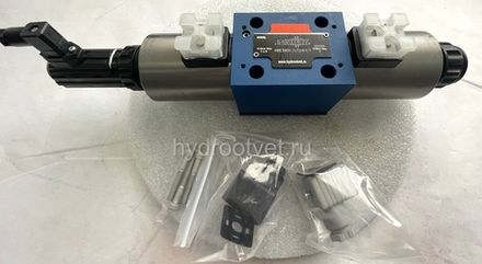 4WRE10V25-2X/G24K4/V - Пропорциональный распределитель с обратной связью по положению золотника без встроенной электроники Ду10, номинальный расход 25 л/мин, схема V