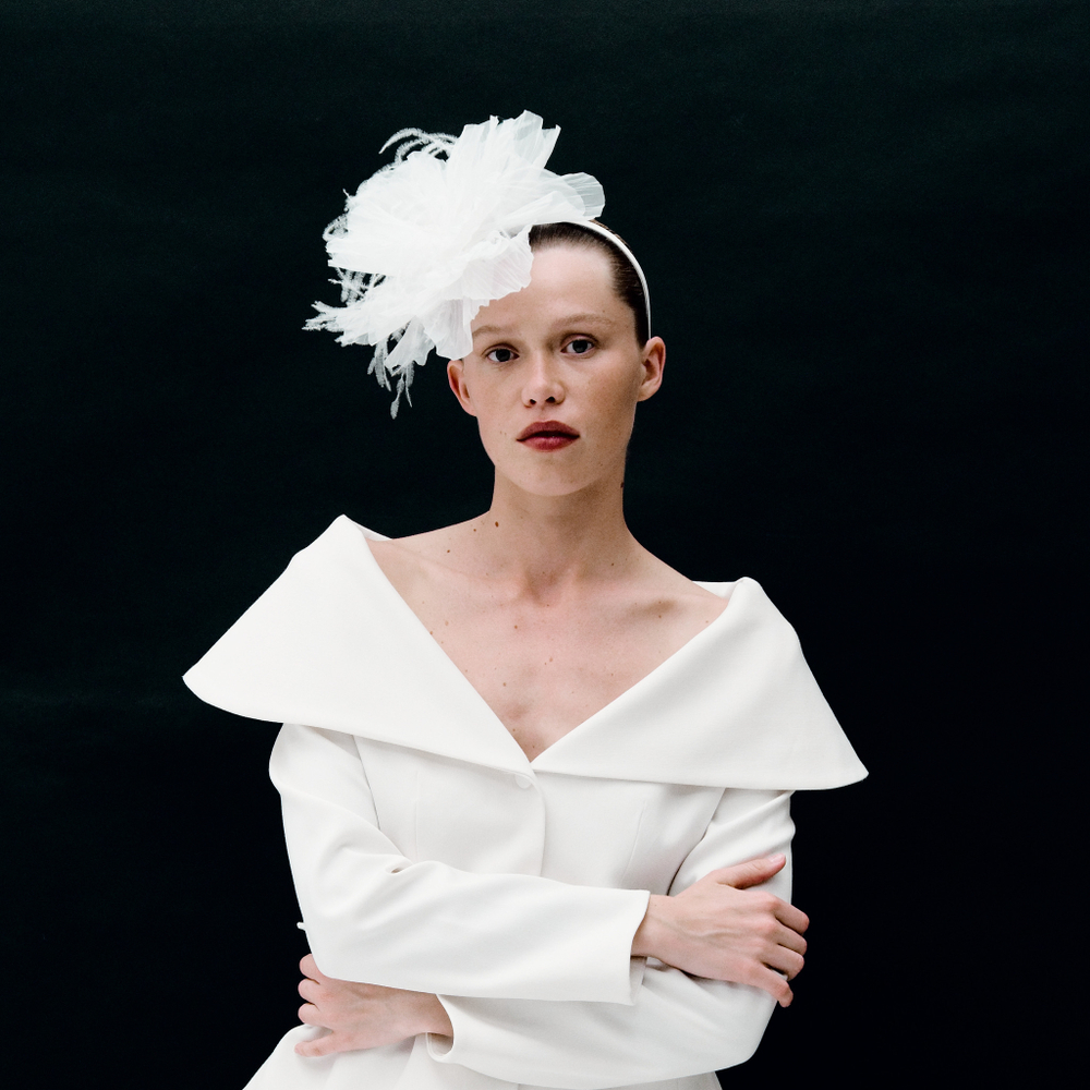 Тонкий ободок с объемным цветком