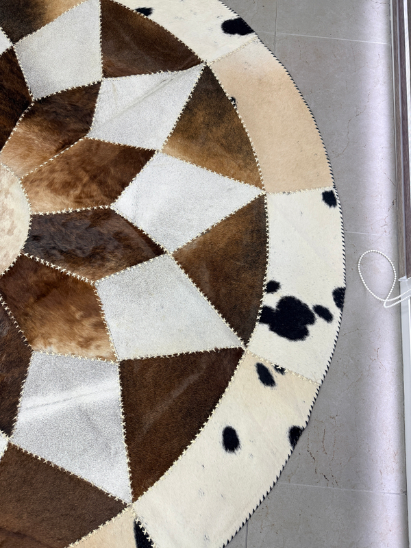 Ковер круглый натуральный на пол / Телячья шкура / 200 см