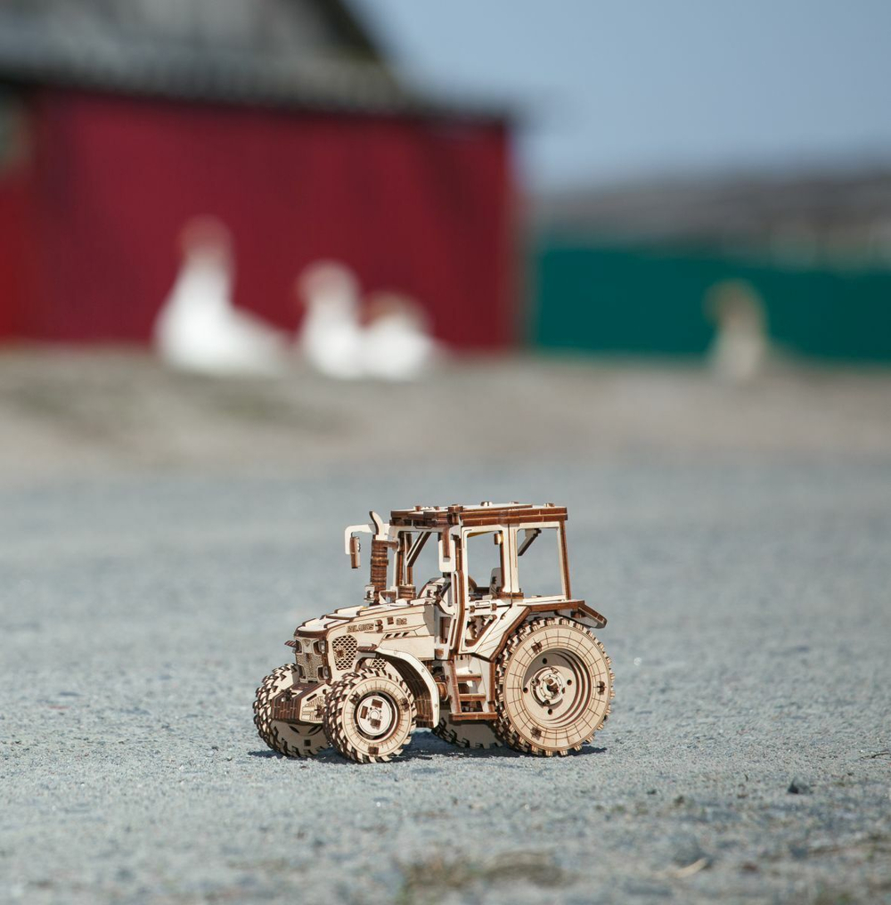 Трактор Беларус-82 от EWA - Деревянный конструктор, сборная модель, механический 3D пазл