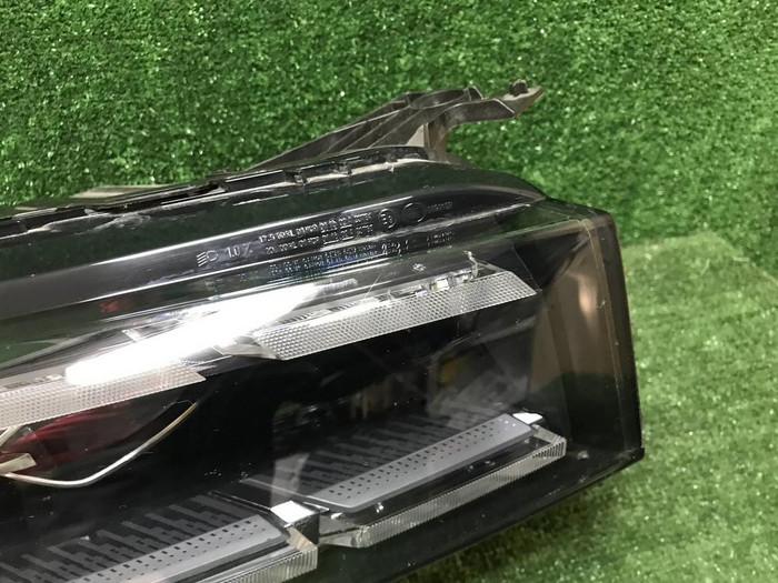 Битая Фара правая Geely Monjaro (2021-н.в.) LED