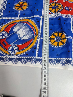 Косынка яркой расцветки