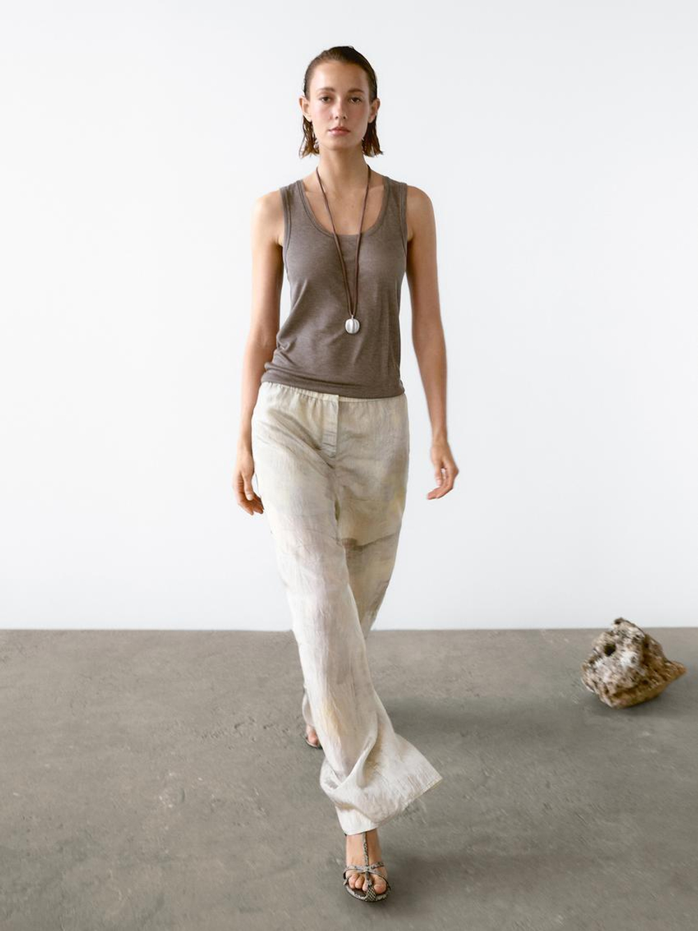 Massimo Dutti Топ с круглым вырезом и декоративными швами, экрю