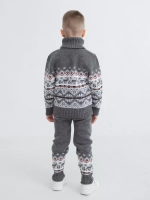 Свитер вязаный с горлом