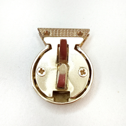 Замок-защелка на винтах 30*40 Золото