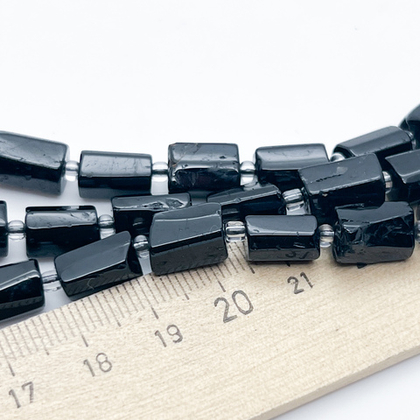 Турмалин черный (шерл), размер около 10-12*6,5-8 мм, цена за набор 7 шт
