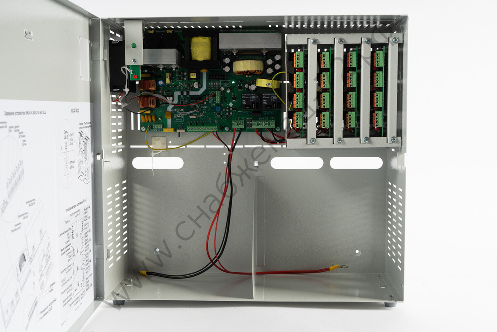 SKAT-V.32 источник питания, 32 выхода 12-15В, 0,5А канал, корпус 2 АКБ 40Ач