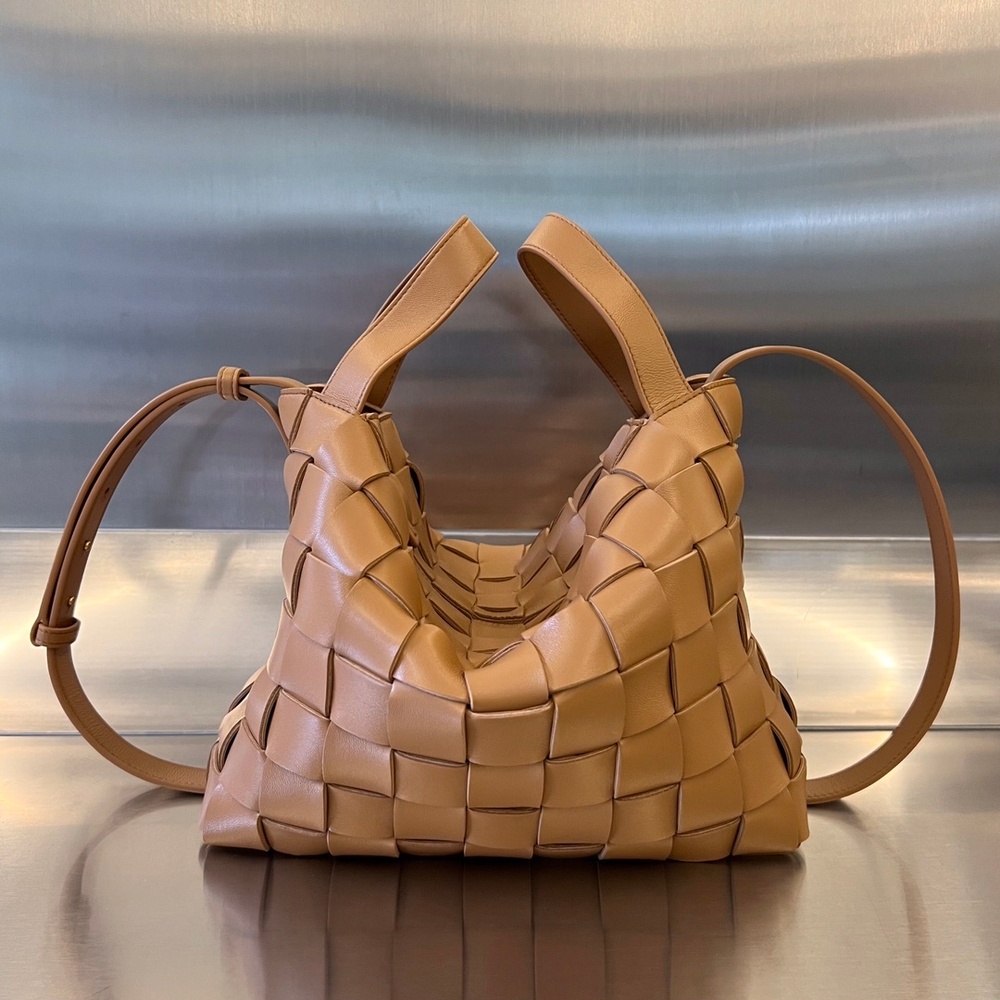 Bottega Veneta Bowling Cassette 28 cm