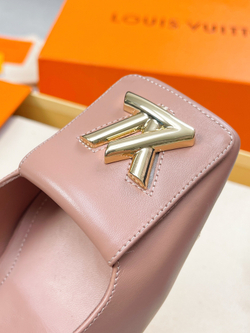 Louis Vuitton Shake Pump
