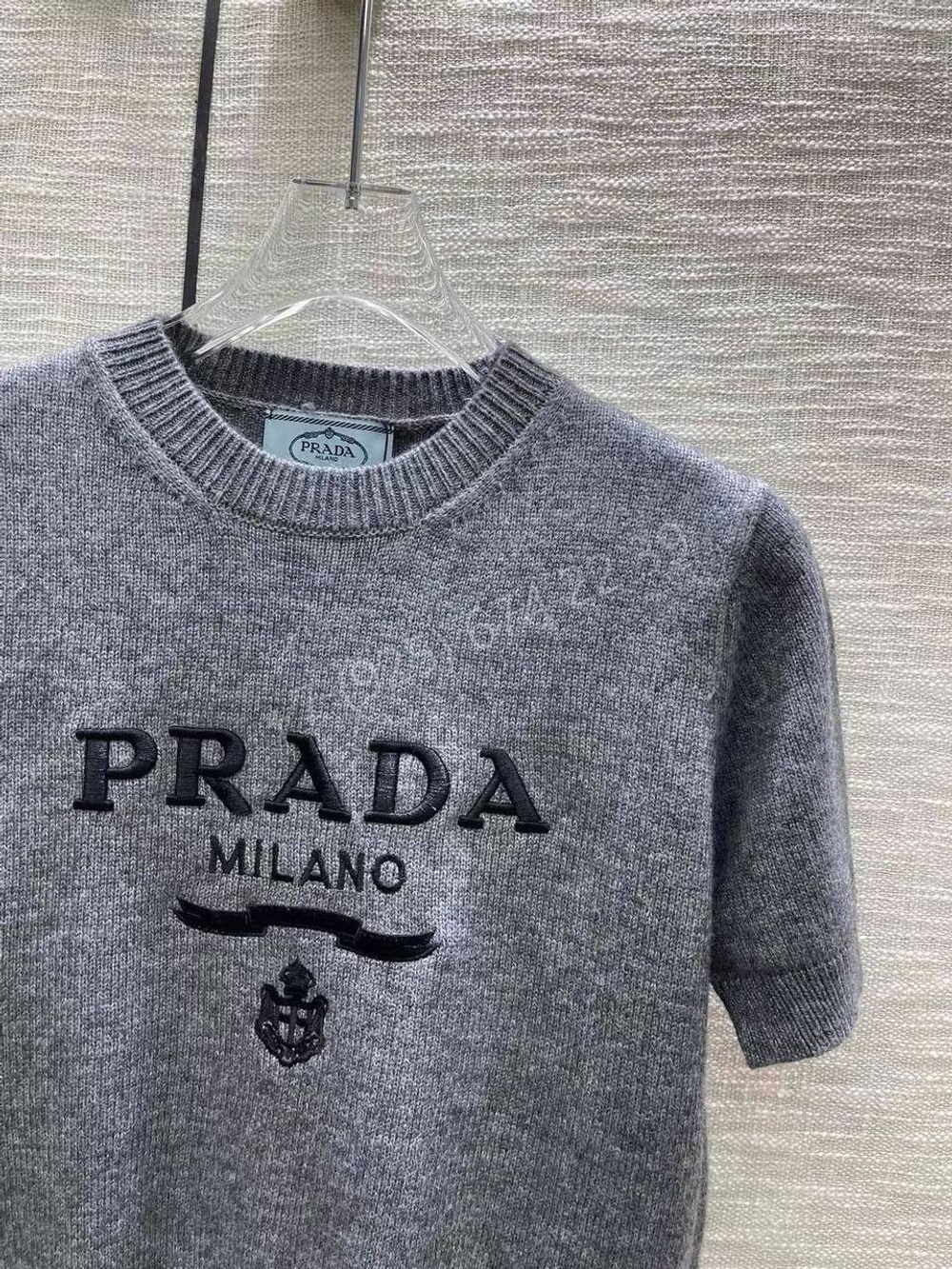 Футболка Prada