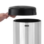 Ведро для мусора СЕНСОРНОЕ 30 л, нержавеющая сталь, черная матовая крышка, питание от 4-х батареек AA (не входят в комплект), LAIMA, 609328