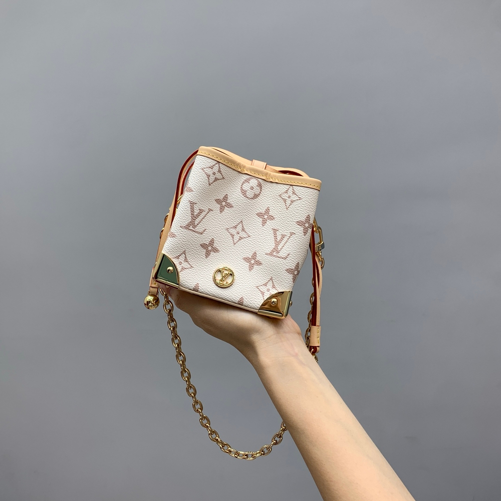Louis Vuitton Noe Purse
